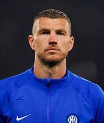 Danny Blum's Instagram, Twitter & Facebook