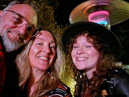 Molly Thomas (@mollyewingthomas) • Instagram photos and videos