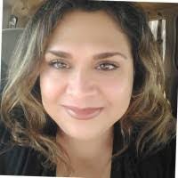 Elva Rosa's Instagram, Twitter & Facebook