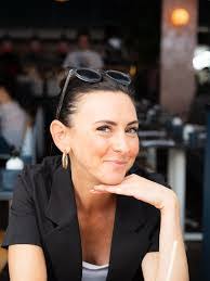 Jennifer Cunnington's Instagram, Twitter & Facebook