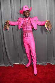 But how to wear it? Men Wearing Pink Suits At The Grammys 2020 Every Dude At The Grammys Is Wearing A Pink Suit