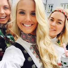 Silje norendal, classe 1993, campionessa norvegese di snowboard. Siljenorendal On Instagram 17th Of May Happy National Day Norway Norway 17th Nationalday Bunad Friends Lo Norway Girls Silje Norendal Swedish Women