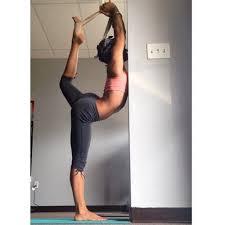 What A Great Way To Support Your Balance Reinforce An Open Chest And Elevate The Elbows In Order To Lift The Leg A Little Higher Yoga Fitness Yoga Poses Yoga