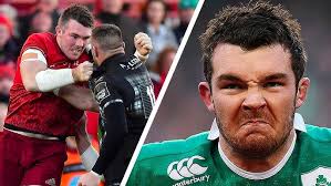 Tim Payne and Brett Deacon scrap