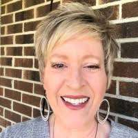 20+ "Robin Queen" profiles