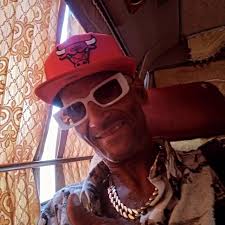 Te ha enviado un mensaje: Me encanta tu perfil y tus fotos🤯, por eso te  seguí. ¿𝐏𝐨𝐝𝐞𝐦𝐨𝐬 𝐡𝐚𝐛𝐥𝐚𝐫? ¡𝐄𝐬𝐜𝐫𝐢𝐛𝐞𝐦𝐞 𝐬𝐢 𝐯𝐞𝐬  𝐞𝐬𝐭𝐨! 🙌🏼 Te lo envío de nuevo porque no me llegó