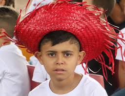 Gobierno Municipal de Cayey y Cámara de Representante se unen a la  comunidad escolar de la Segunda Unidad Eugenio María de Hostos en el barrio  Toíta y destacan en el inicio de