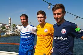 Eur 9,90 + eur 9,90 versand. Hansa Rostock Prasentiert Neue Trikots Und Neuen Hauptsponsor Rostock Heute