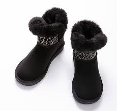 Notre gamme confortable de boots pour l'hiver devrait vous plaire ! Low Boots Fourrees A Studs Argentes Noir Morgan Bottines Morgan Iziva Com
