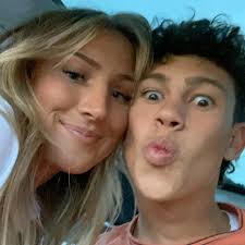 Happy 8 months and national gf day to my beautiful girlfriend!! I’m so  lucky to have such a loving, funny, patient, and confident girl like you 🤍  Love you Halle Jean! @hallekap