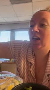 Come eat with me! #hospitalfoodreview #pregnancy #pregnancylife