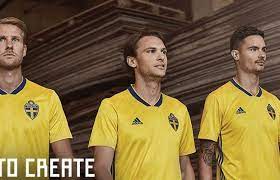 Lägg till önskat ryggtryck och få tröjan med det officiella trycket. Sveriges Matchtroja 2018 Nya Svenska Landslagstrojan Fotbolls Vm 2018