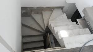 Escalier 1 4 Tournant Brico Depot Avec Escalier Demi Tournant Beton Idees Et Escalier Demi Tournant Beton Escalier Demi Tournant Escalier En Colimacon Escalier