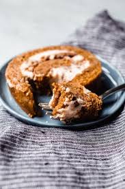 With its gorgeous autumn pattern, this beautiful cake will be the star of your dessert table! Pumpkin Roll With Candied Pecans Smells Like Home