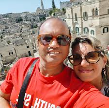 Salve a tutti domani sarò a Bucarest. Volevo sapere se gli euri sono  accettati o se mi conviene cambiare valuta Grazie a chi risponderà