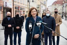 Pani wojewoda ewa leniart zareagowała bardzo szybko, ponieważ zaraz po otrzymaniu mojej prośby podjęła stosowane działania i za to jej bardzo dziękuję. Wspolny Dom Rzeszow Ewa Leniart Zarejestrowala Komitet Wyborczy Biznes I Styl