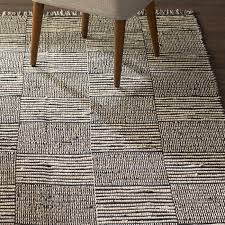 Black And White Farmhouse Area Rug Synthia Hand Loomed Black Off White Rug In 2020 Area Rugs Rugs Grey And White Rug
