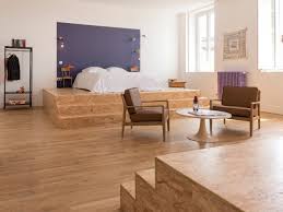 Quatre estrades en contreplaqué , très costaud. Suite Parentale Avec Salle De Bains Un Amenagement Insolite