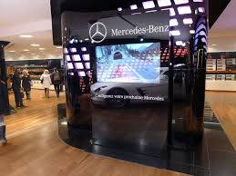 Show Room Virtuel Mercedes Benz Paris By Seventh Media Totem Tactile 46 L Application Est Developpee Par Quantim Seventh Media Seventh Hybrid Solution
