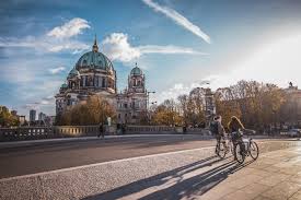 Dzień dziecka to wyjątkowe święto, które w polsce obchodzimy każdego roku o tej samej porze czyli 1 czerwca. Dni Wolne I Swieta W Niemczech 2021 Kiedy Na Urlop Europa Jobs