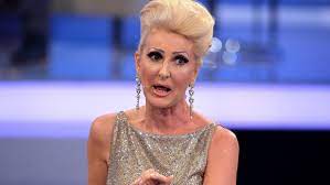 Im september feiert désirée nick ihren 62. Desiree Nick Sohn Oscar Ist Jetzt Offiziell Ein Prinz