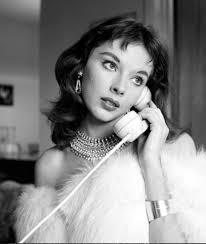 Vikki Dougan's Backless Gown at the 1957 Golden Globes