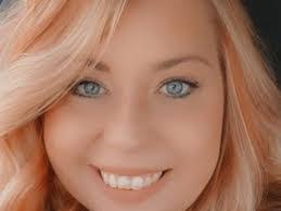 Ashley Nevins's Instagram, Twitter & Facebook