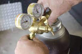 How To Set The Gas On An Mig Welder Welding Table Mig Welder Welding Projects