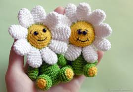 We offer fashion and quality at the best price in a more sustainable way. Knitted Daisy Gift On March 8 Kupit Na Yarmarke Masterov Eyv8dcom Stuffed Toys Sarapul