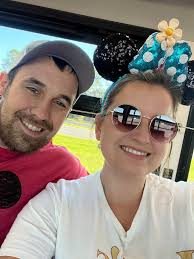 The hubby and I are heading to WDW for our 5yr wedding anniversary Memorial  Day Weekend! We have no expectations, no need to rush around (we've been a  few times together) What