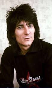 Rolling Stones fans check in