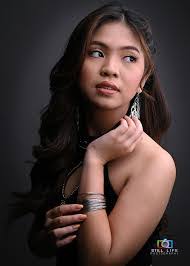 Debbie Gan's Instagram, Twitter & Facebook