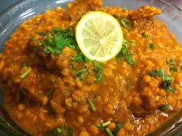 Chaanay Ki Daal Gosht Is A Pakistani Recipe Which Is Very Popular In Pakistani Home Cooking Women Make This Dish On Keema Recipes Afghan Food Recipes Recipes