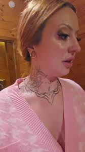 Cabin tour....in the dark 😅,  https://www.airbnb.com/rooms/1140036576481770670?viralityEntryPoint=1&s=76