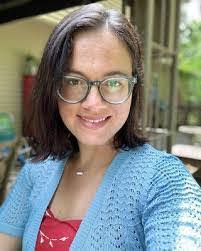 Michelle Titzer's Instagram, Twitter & Facebook