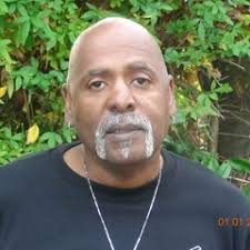 Stream Tamarde Robinson music