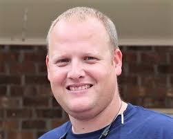 Dale Hewitt's Instagram, Twitter & Facebook