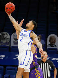 Friday, february 26 2021 7:00pm et location: Loyola Drake Men S Basketball Series On Espn2 Huge For Bulldogs