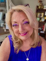 Senior artist expresses individuality through makeup