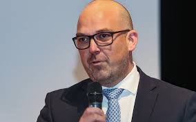 Filmpremiere von Walter Eberle vor vollem SAL