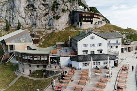 (1) auf den berg klettern. Die Schonsten Orte Fur Eine Standesamtliche Hochzeit In Den Bergen 2021