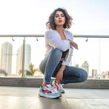 Jennifer Winget Beautiful Hd Photoshoot Stills Mobile Wallpapers Hd 1080p 40456 Jenniferwinget Televi Jennifer Winget Jennifer Winget Beyhadh Jennifer