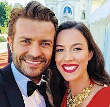 Albano jerónimo is a 41 year old portuguese actor born on 30th june, 1979 in alhandra, vila franca de xira, portugal. Albano Jeronimo And Francisca Van Zeller Photos News And Videos Trivia And Quotes Famousfix