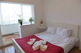 Sub cetate residence str drumul cu plopi 112 vila 24 ap 23 507190 sânpetrul, brasov, romania. Apartament Regim Hotelier In BraÈ™ov