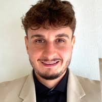 30+ perfiles de «Ștefan»