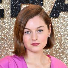 Other actresses who have played the royal in recent years include naomi watts in the 2013 film diana. Emma Corrin Die Diana Aus The Crown Im Starportrat Gala De