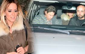 Kahkahalarıyla meşhur ünlü haberci saba tümer, sevgilisi ile ilk kez objektiflere yakalandı. Saba Hadise Nin Eski Askiyla Goruntulendi