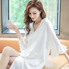 Namun sebelum anda mantap untuk membeli baju tidur wanita, ada baiknya untuk mengenal terlebih dahulu bahan dan jenis baju tidur apa yang sering digunakan saat ini. Baju Tidur Perempuan Baju Tidur Wanita Musim Panas Baru Seksi Kemeja Lengan Pendek Gaya Kemeja Putih Lengan Pendek Manis Pendek Piyama Bilik Peribadi Longgar Shopee Malaysia