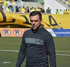The site lists all clubs he coached and all clubs he played for. File San Luis Colo Colo 2018 04 08 Pablo Guede 02 Jpg Wikimedia Commons