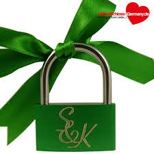 Grunes Liebesschloss Mit Eigenem Motiv Liebesschloss Geschenkideen Motive